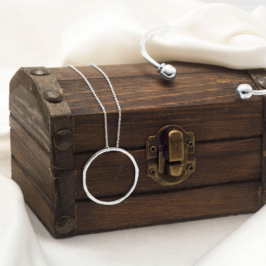16" Textured Circle Necklace freeshipping - Higher Class Elegance