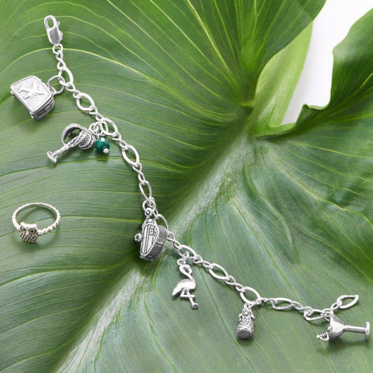 9" Polished Figure 8 Charm Bracelet freeshipping - Higher Class Elegance