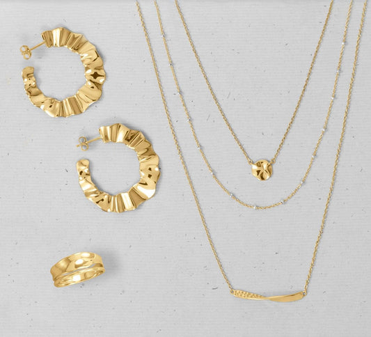 16" + 2" 14 Karat Gold Plated Wavy Disc Necklace freeshipping - Higher Class Elegance