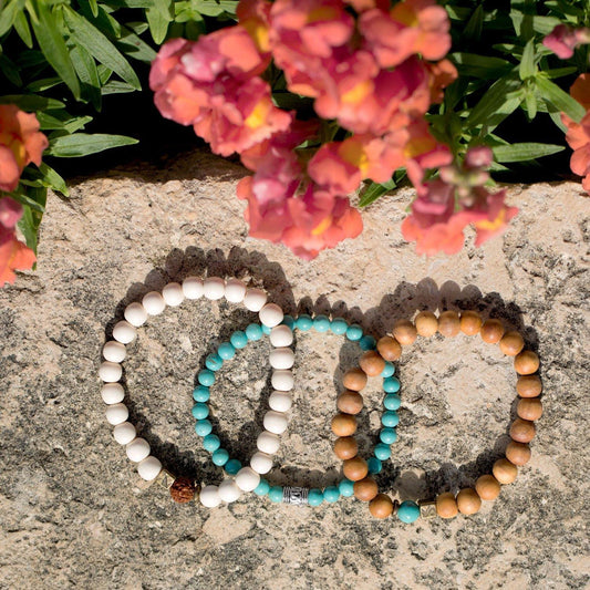 White Wood Bead Stretch Fashion Bracelet freeshipping - Higher Class Elegance